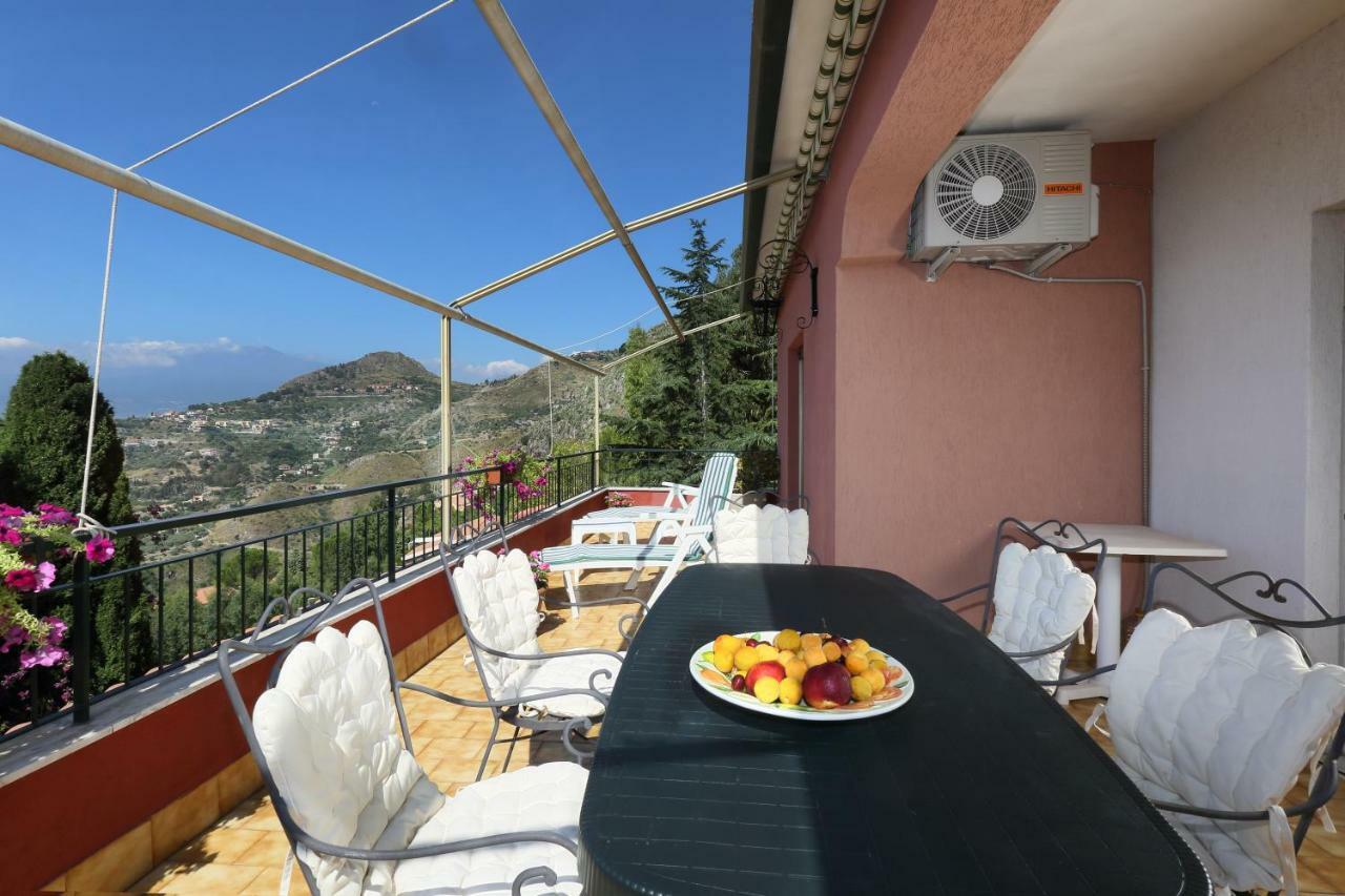 Terrazza Sull'Etna Holidays Apartment Taormina Exterior photo