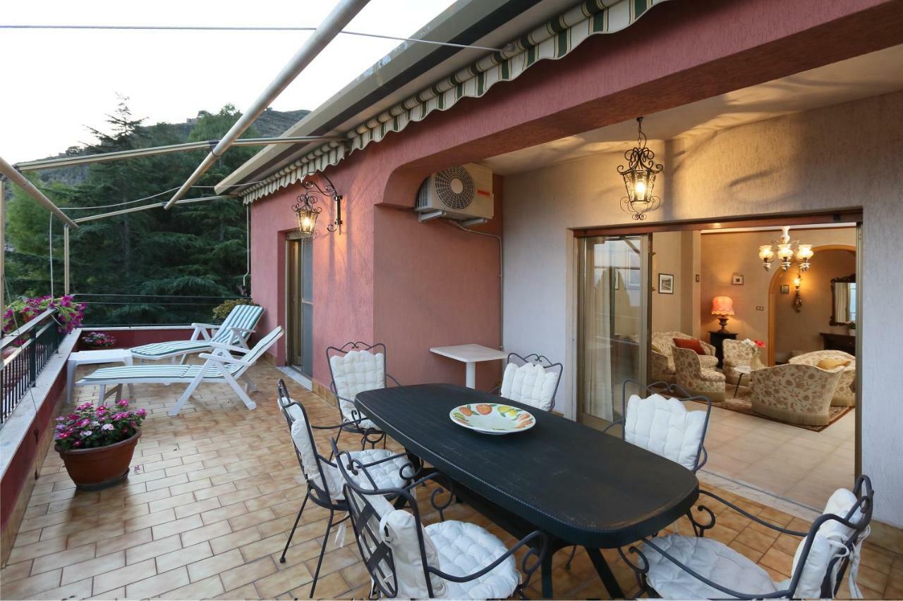 Terrazza Sull'Etna Holidays Apartment Taormina Exterior photo